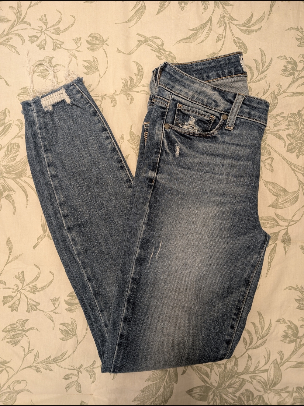 PAIGE Verdugo Ankle Skinny Jeans NWOT